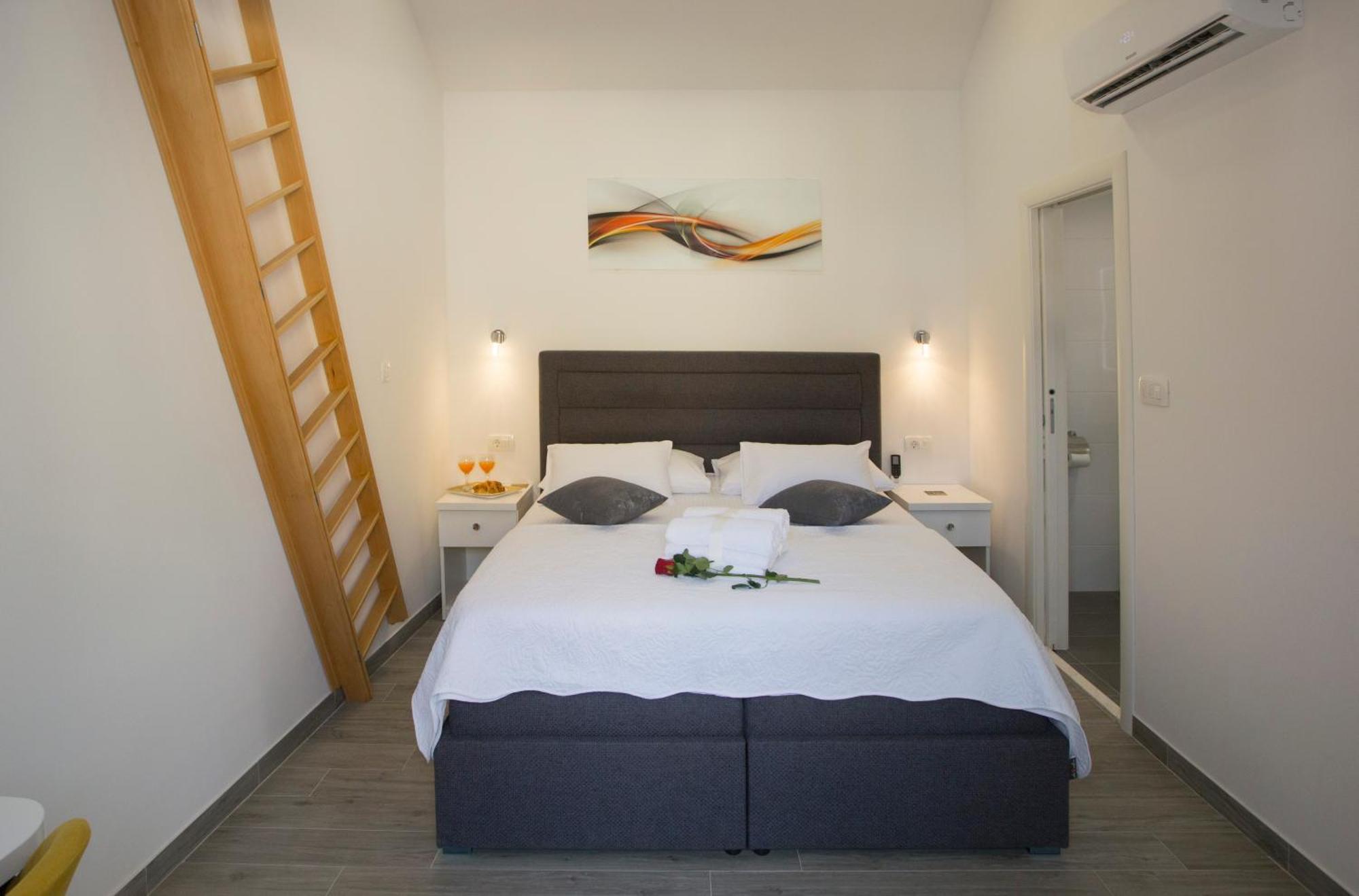 Central Old Town Rooms 1 Split Extérieur photo